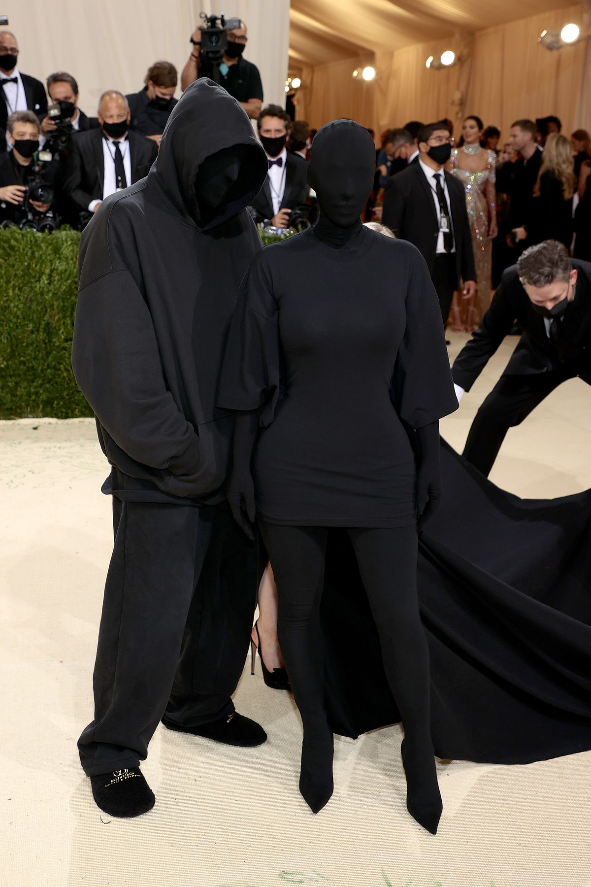 NEW YORK NEW YORK 13. syyskuuta Kim Kardashian West ja Demna Gvasalia osallistuvat vuoden 2021 Met-gaalaan, joka juhlii Amerikassa...