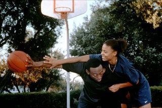 Omar Epps y Sanaa Lathan enamorados del baloncesto