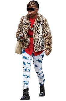 La imagen puede contener Ropa Vestimenta Chica Rubia Humana Mujer Adolescente Niño Mujer Persona y Niño