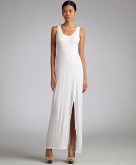 La imagen puede contener Decoración del hogar Vestido Ropa Ropa Lino Persona femenina y mujer