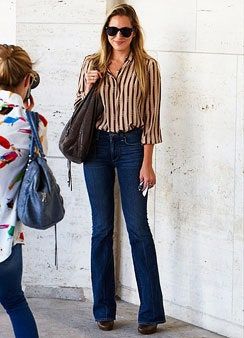 Nuotraukoje gali būti Pants Clothing Apparel Human Person Moteriškas džinsas ir džinsai