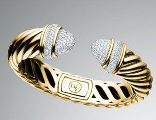 Bilden kan innehålla Accessoarer Tillbehör Smycken och armband