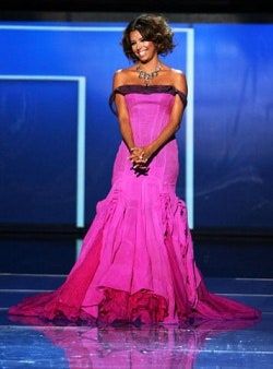 Slika lahko vsebuje Obleka Oblačila Oblačila Eva Longoria Robe Modna večerna obleka Poročna obleka in poročna obleka