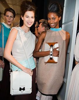 La imagen puede contener Persona humana Ropa y moda de Sydney Park