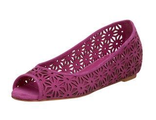 Bilden kan innehålla Kläder Kläder Skor Sko och Sandal