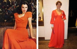 Esta imagen puede contener Vestido Ropa Ropa Persona femenina humana Moda Vestido de noche Vestido Bata y mujer