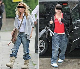 Das Bild kann eine menschliche Person, Kleidung, Kleidung, Hosen und Frauen enthalten