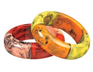 Bilden kan innehålla Fruktväxt Banan Mat Smycken Tillbehör Tillbehör och armband