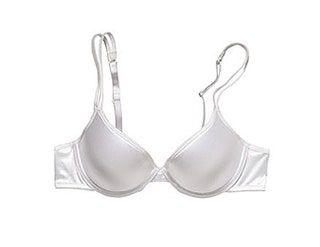 Bild könnte enthalten Kleidung Bekleidung Schuhe Sandalen Dessous Unterwäsche und BH