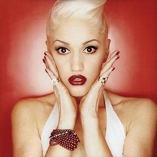 La imagen puede contener Persona humana Rostro Ropa Vestimenta Rubia Mujer Niña Niño Mujer Adolescente Niño y Gwen Stefani