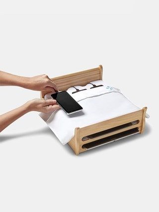 Polnilna postaja Thrive Global Phone Bed
