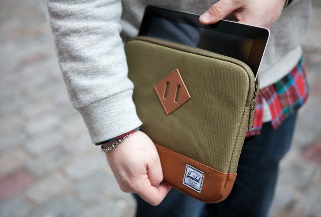 Army iPad Hülle von Herschel Supply Co.