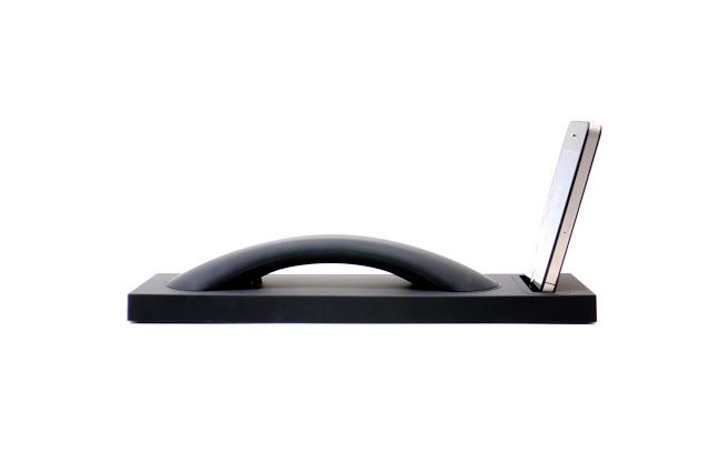 Base para iPhone con Bluetooth de Native Union