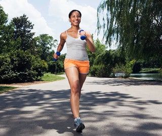 La imagen puede contener Persona humana Trotar Fitness Deporte Deporte Ejercicio Hacer ejercicio y correr