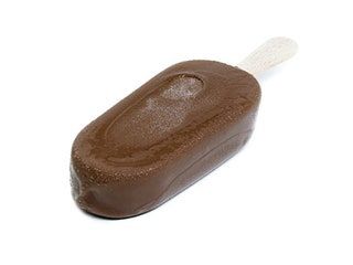 Bilden kan innehålla Konfektyr Mat Sötsaker Dessert Creme and Cream
