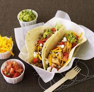 Slika lahko vsebuje Taco in Hrana