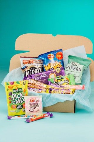 画像には、食品菓子のお菓子やおむつが含まれている場合があります