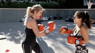 Den här bilden kan innehålla Människoperson Motion Sport Fitness Sport Träning Flicka Blond Barn Kvinna och tonåring