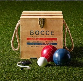 La imagen puede contener croquet deportivo deportivo y caja