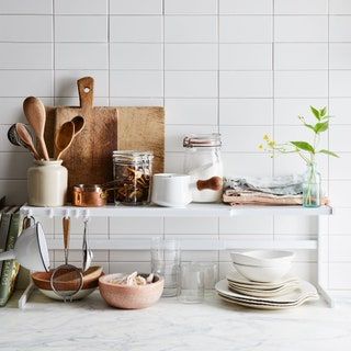 Yamazaki Home Erweiterbares Arbeitsplattenregal