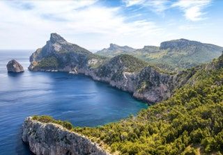 La imagen puede contener Aire libre Naturaleza Tierra Océano Agua Mar Litoral Costa Promontorio y península