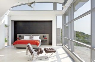 La imagen puede contener Diseño de interiores Muebles de interior Sala de estar Electrodomésticos y alfombra
