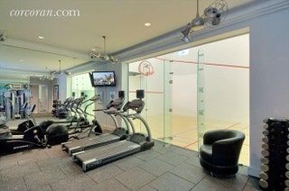 Slika lahko vsebuje fitnes vadba šport vadba šport in telovadnica