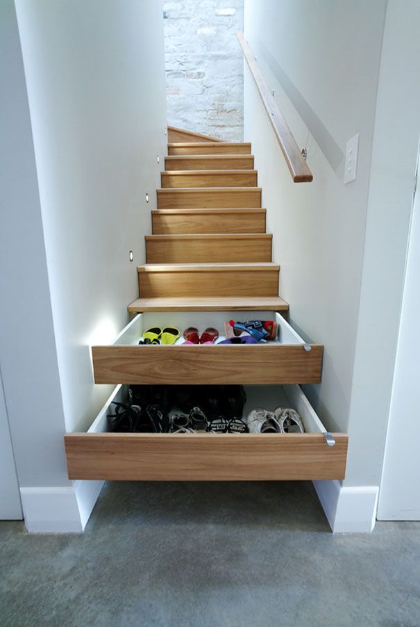 Cajones de escalera