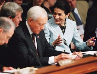 Resim, Olympia Snowe Kalabalık Kitle İnsan Kişi ve Konuşma içerebilir