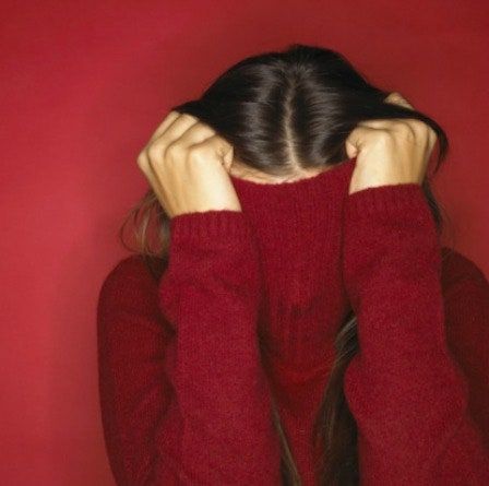 La imagen puede contener ropa, ropa, suéter, persona humana y sudadera
