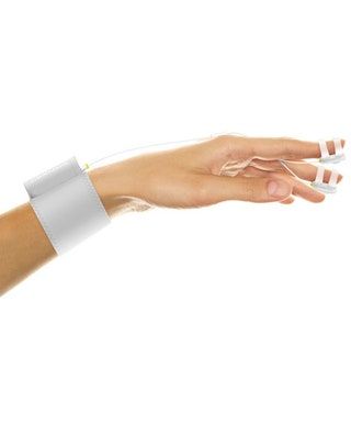 Esta imagen puede contener mano muñeca brazo humano y persona
