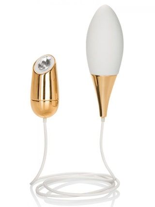 Este elegante ambiente parece más un dispositivo tecnológico que un juguete sexual, pero