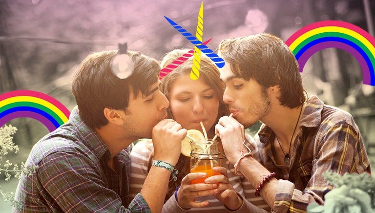 La imagen puede contener persona humana saliendo con besos bebiendo y bebiendo