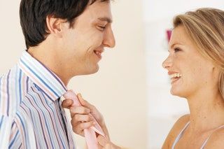 Bild kann Kleidung mit menschlichem Gesicht und Kleidung enthalten