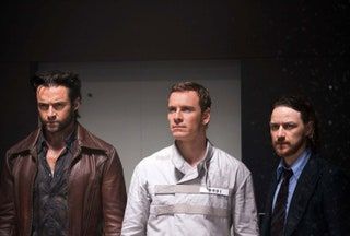 La imagen puede contener James McAvoy Ropa Ropa Persona humana Corbata Accesorios Accesorio Abrigo Traje y abrigo