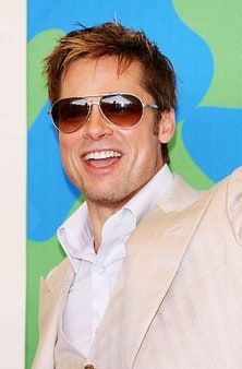 Bild kann enthalten Sonnenbrillen Zubehör Zubehör Gesicht Mensch Kleidung Bekleidung und Johnny Knoxville