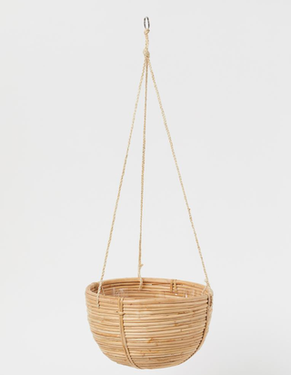 hängender Rattankorb