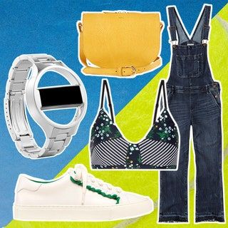 La imagen puede contener ropa, calzado, calzado, pantalones y zapatillas