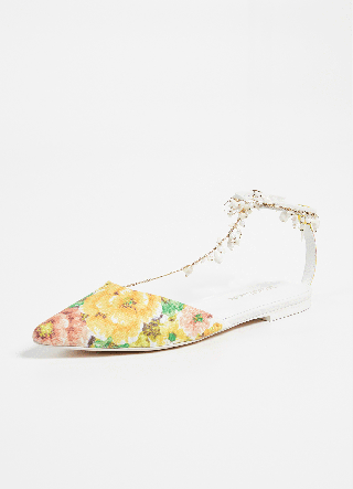 Bild kann Kleidung, Kleidung, Schuhe und Sandalen enthalten
