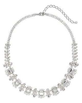 La imagen puede contener collar, accesorios de joyería, accesorio y pulsera