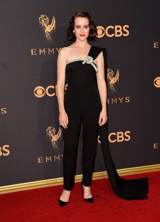 Bilden kan innehålla Claire Foy Human Person Fashion Premiere Red Carpet och Red Carpet Premiere