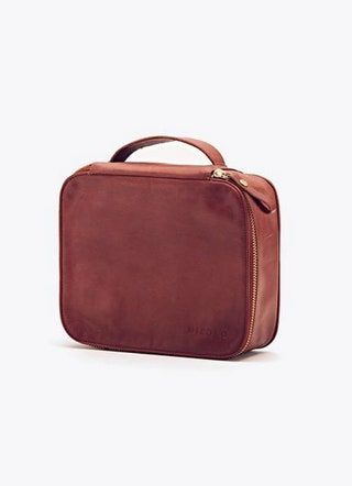 Den här bilden kan innehålla Väska Portfölj Bagage Handväska Handväska Tillbehör och tillbehör
