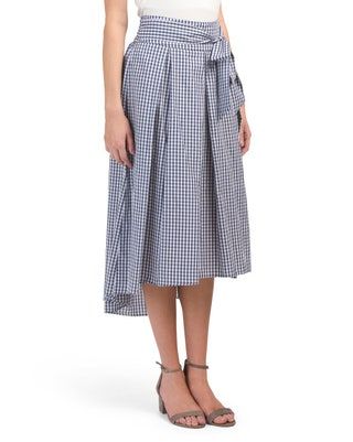 Bild kann enthalten Kleid Kleidung Kleidung Mensch Weiblich Person Rock Frau und Kostüm