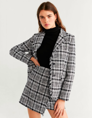La imagen puede contener Ropa Ropa Suéter Cardigan Persona humana y McKaley Miller
