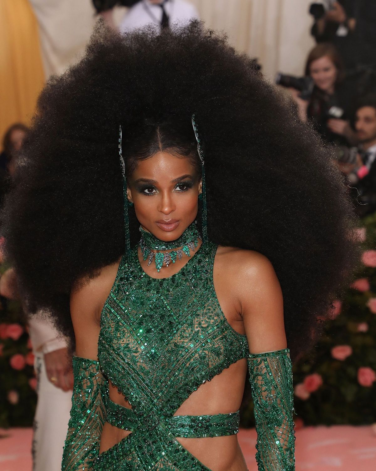 Ciara asiste a la Met Gala 2019 celebrando Camp Notes on Fashion