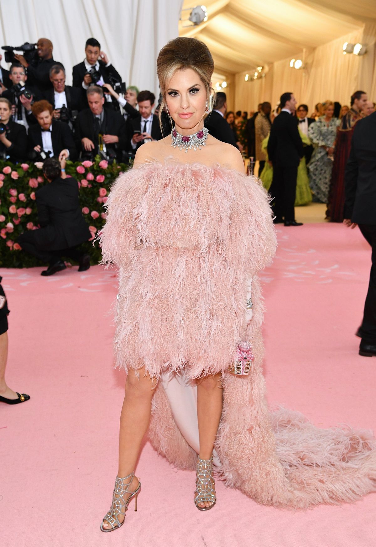 Leslie Grossman asiste a la Gala Met 2019 Celebrando Camp Notes on Fashion en el Museo Metropolitano de Arte el 06 de mayo de 2019 ...