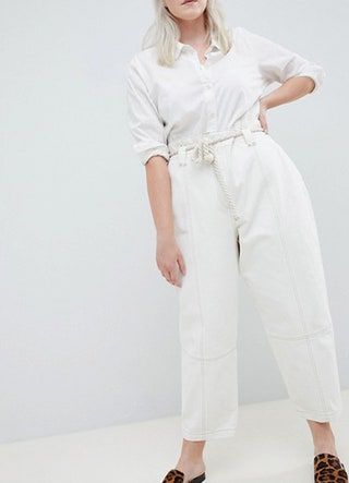 Ta slika lahko vsebuje Hlače Oblačila Oblačila Človeška oseba Ženske Denim Jeans Ženska in Alexandra Shipp