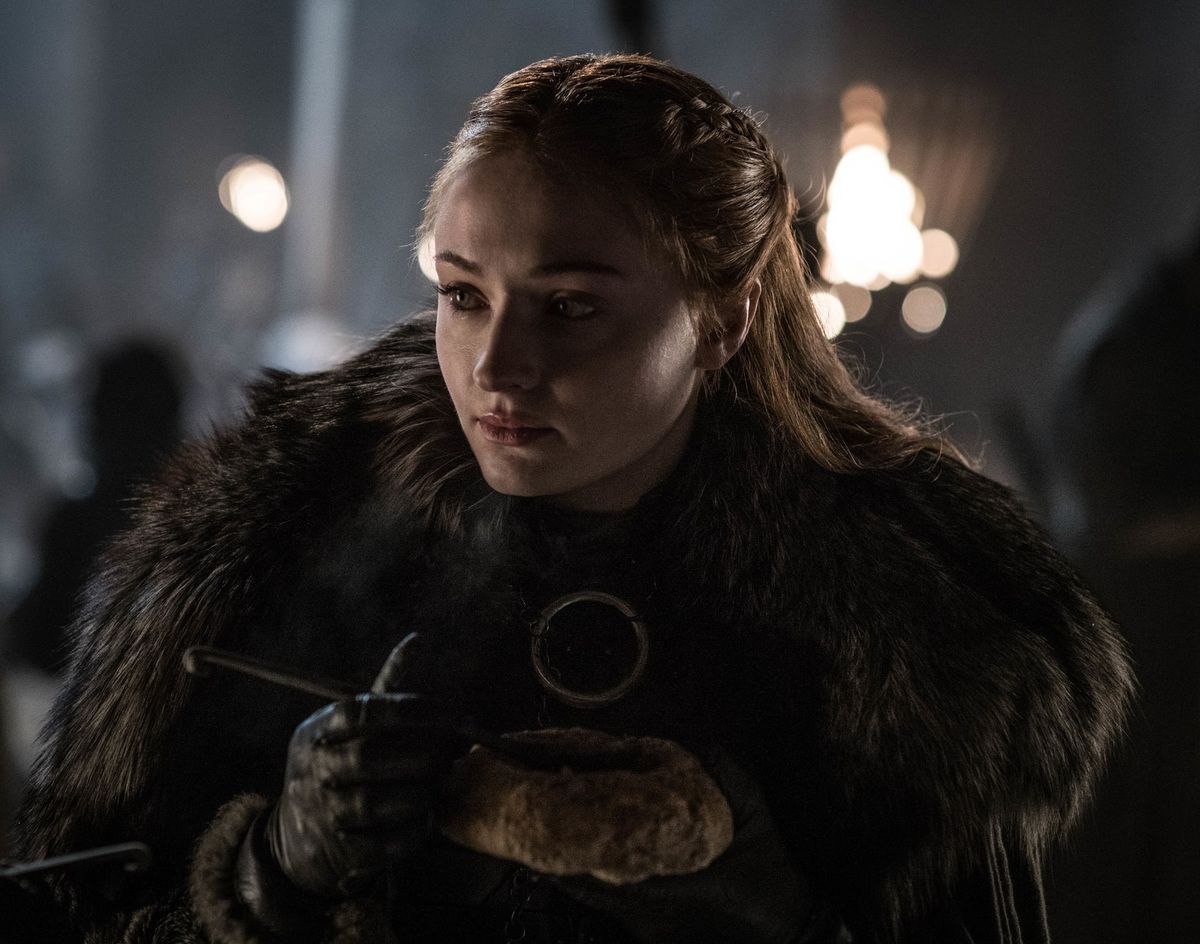 Sansa Stark con su collar en la temporada 8