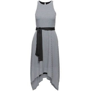 La imagen puede contener Accesorios Corbata Accesorio Delantal Ropa Vestido y ropa
