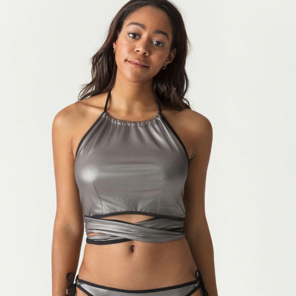 La imagen puede contener: ropa, ropa, humano, persona, lencería, ropa interior, traje de baño y YolanDa Brown